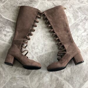 BELLA MARIE tan gladiator style sandals w/ heel faux suede leather size 5.5